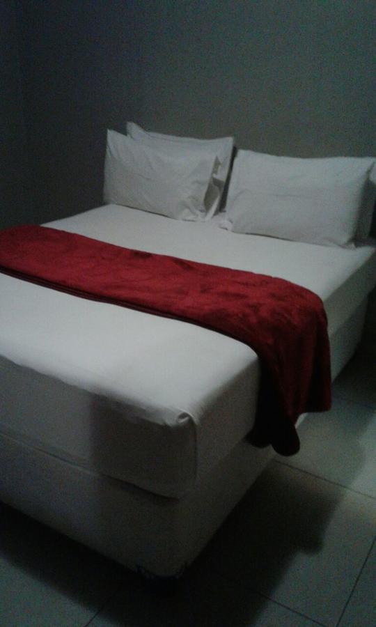 Central Lodge Hotels Johannesburg Bagian luar foto
