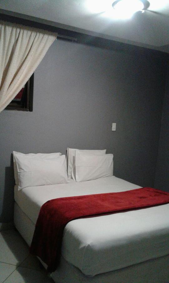 Central Lodge Hotels Johannesburg Bagian luar foto